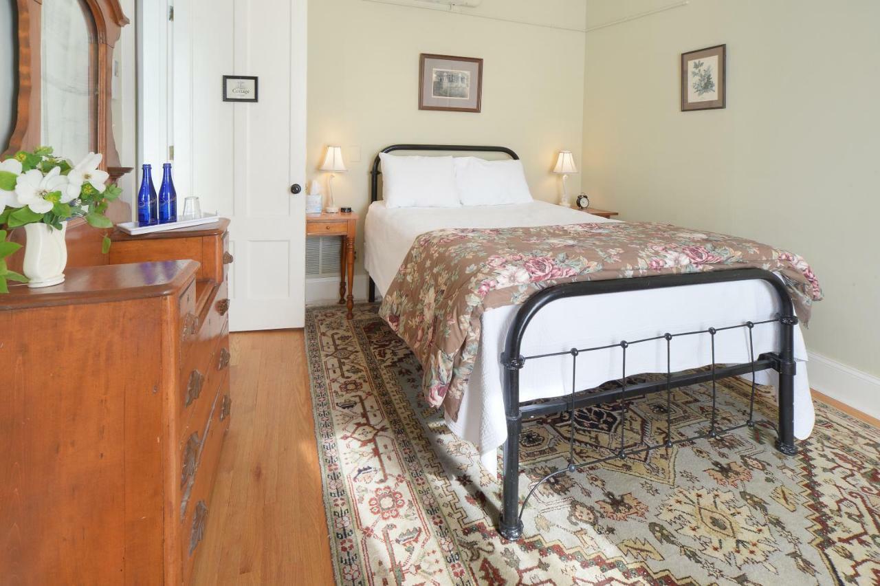 The Springwater Bed And Breakfast Saratoga Springs Buitenkant foto